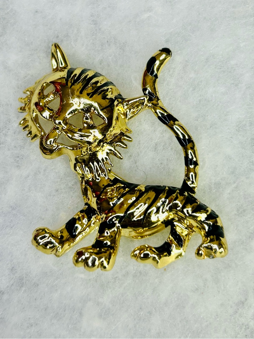 Vintage Gold Tone Enamel Striped Cat Brooch (c. 1988–1993)